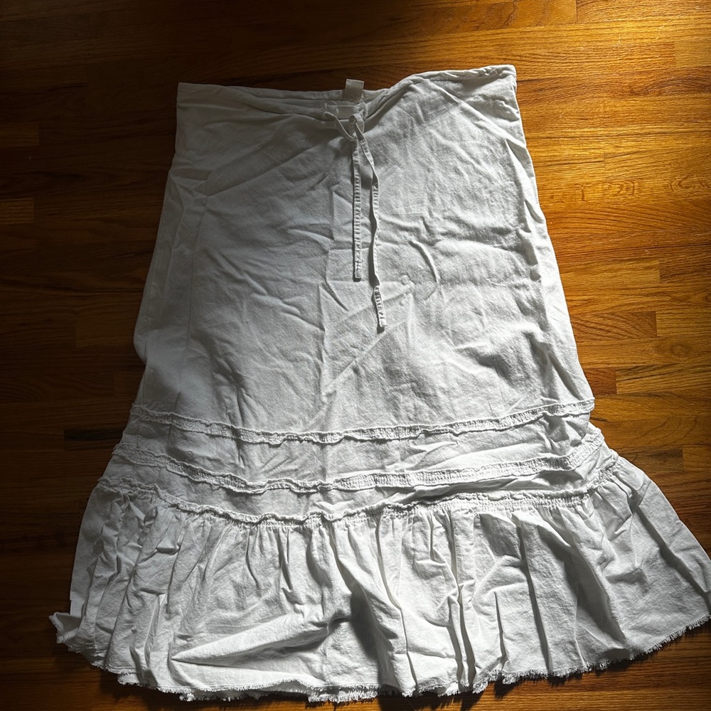 Old Navy White Ruffle Maxi Skirt